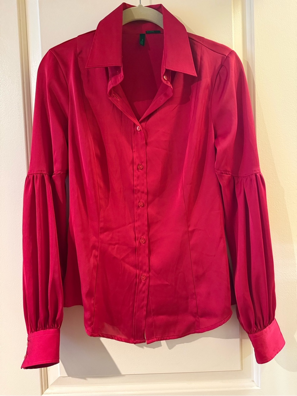 Benetton Classic Women's Button-Up Blouse in Bright Red
